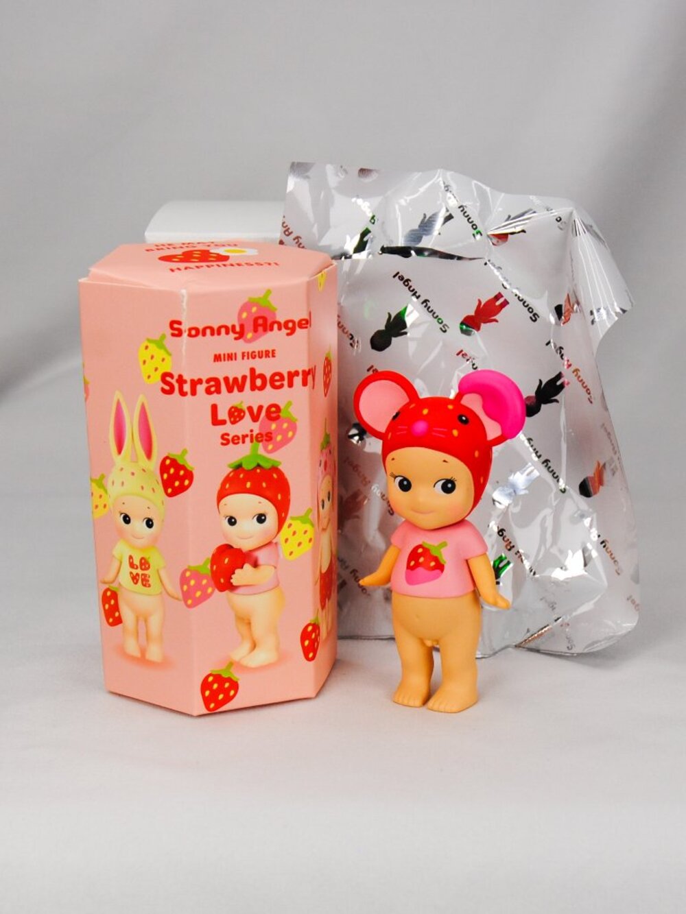 Sonny Angel ~ Strawberry Love Series ~ Mouse ~ 2026